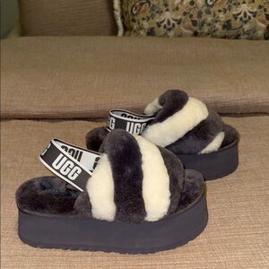 NWOB! UGG Black and Cream Plush Slippers with Platform Sole